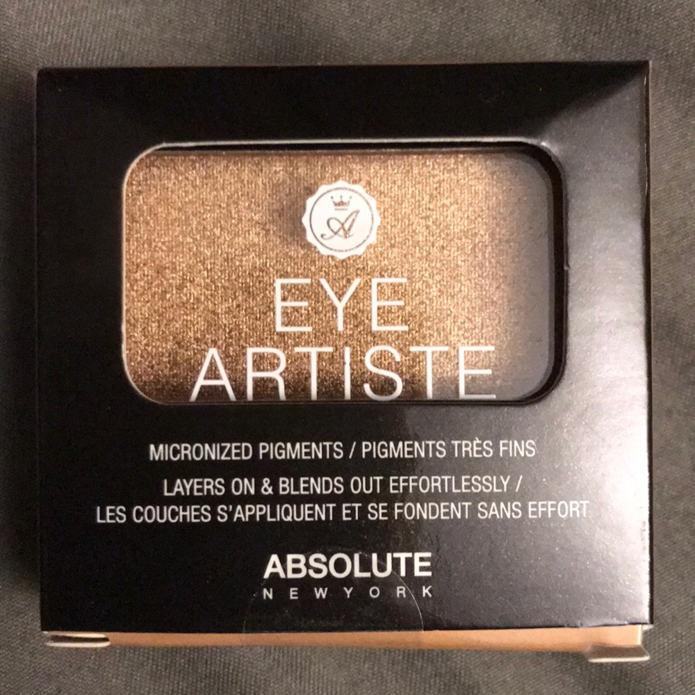 6/$15 Eye artiste eye shadow